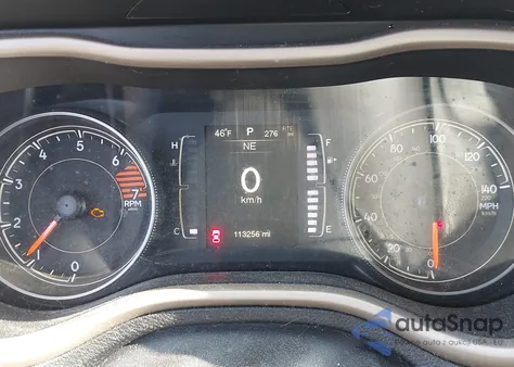 2016 Jeep Cherokee Latitude z USA, uszkodzony, nr VIN 1C4PJLCB5GW324465